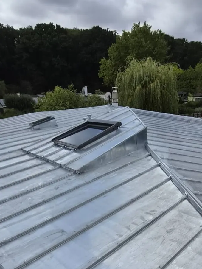 Costière et couverture zinc façonnées sur mesure à Villiers