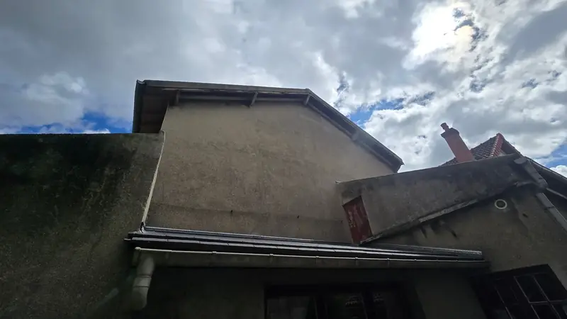 Arrière du pavillon et gouttières d'origine avant travaux, Choisy-le-Roi (94)