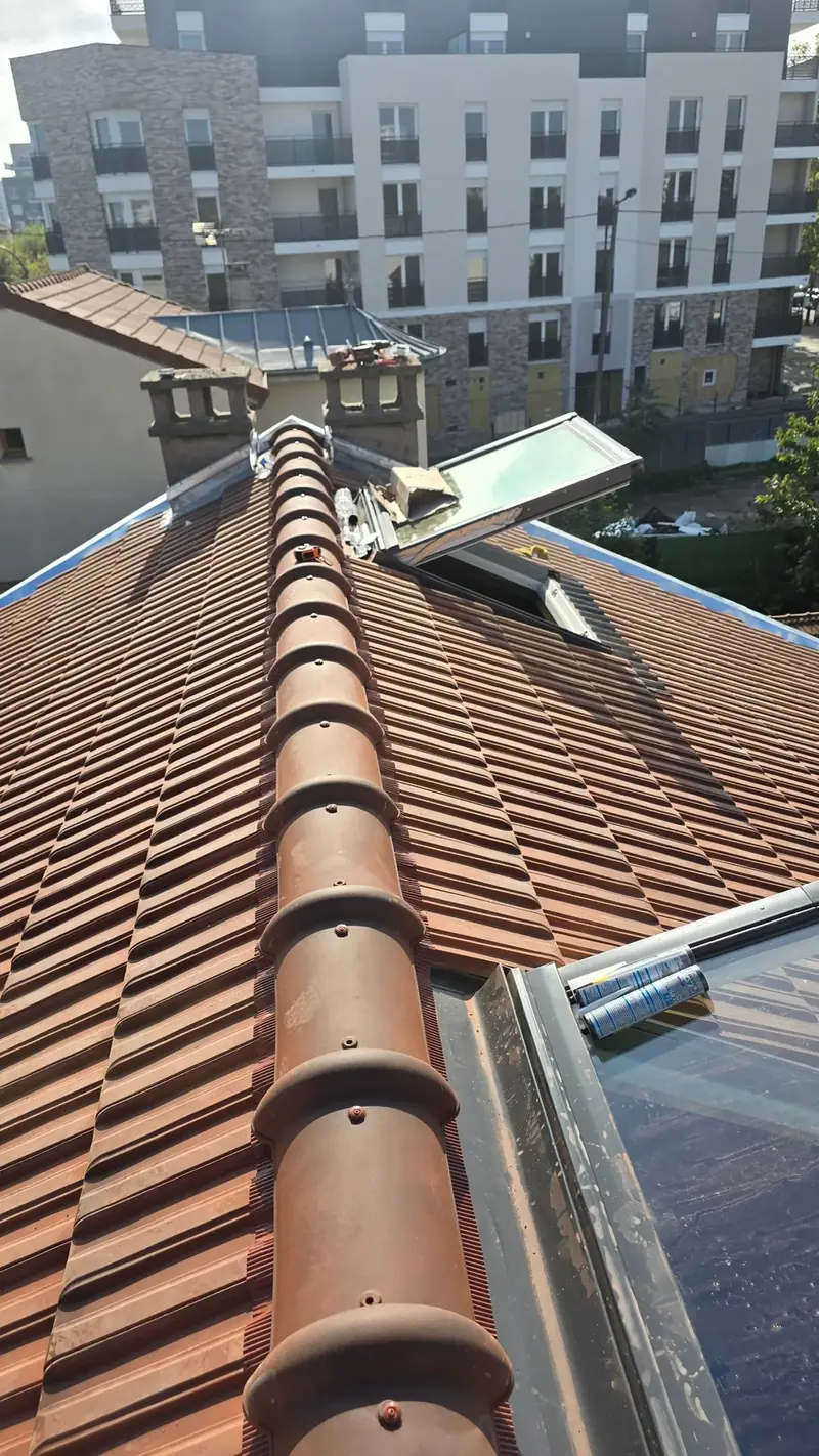 Faîtage et tuiles neuves – Faîtage et tuiles neuves, Vitry-sur-Seine (94)